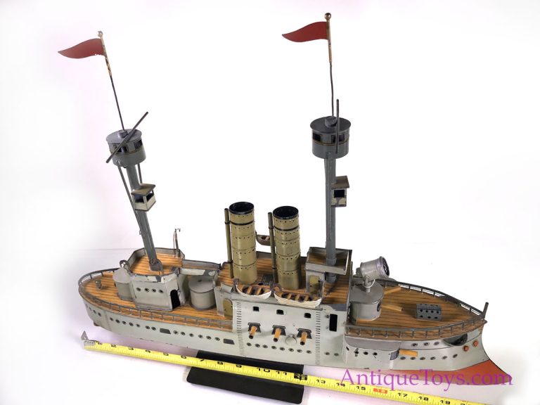 floating battleship toy