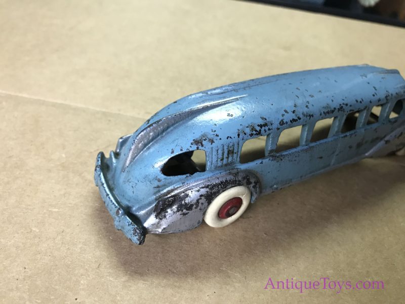 Hubley Streamliner Cast Iron Bus in Blue and Silver <FONT COLOR="ff000 ">*SOLD*</font> - Image 6