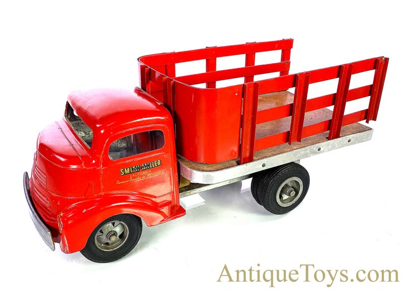 Original Smith-Miller, Inc. “Smitty Toys” Wooden Bed Stake Truck <FONT COLOR="ff000 ">*SOLD*</font> - Image 4