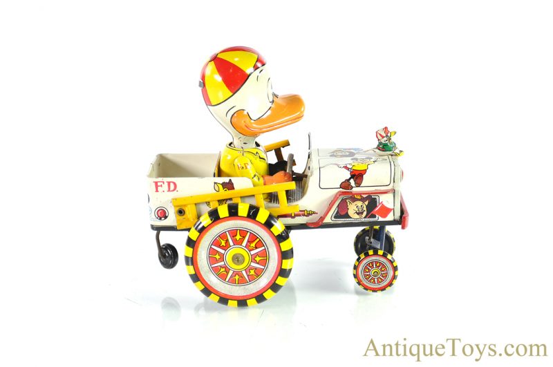 Linemar Marx Tin Lithographed Windup “Mechanical Fire Chief Donald Duck” Crazy Action Fire Truck Engine Disney Japanese Toy for Sale - Image 2