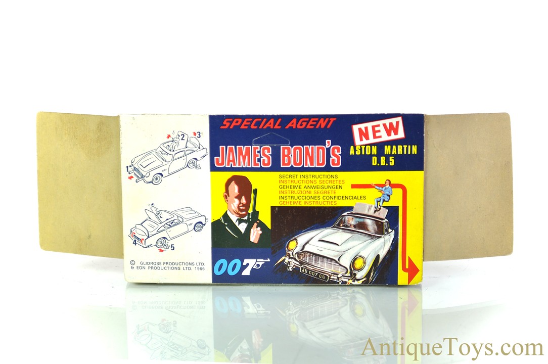 https://www.antiquetoys.com/wp-content/uploads/2021/09/corgi_007_jamesbond_astonmartindb5-5.jpg