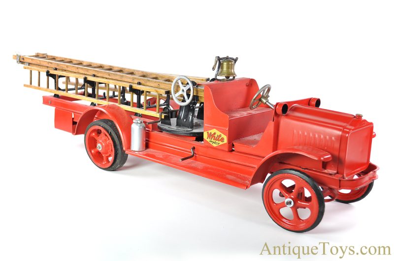 Kelmet “White” White Motor Co. “Big Boy” Pressed Steel BD7-25 Fire Engine Ladder Truck <FONT COLOR="ff000 ">*SOLD*</font>