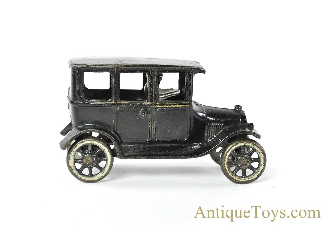 Arcade ca. 1920s Cast Iron Ford Model T 