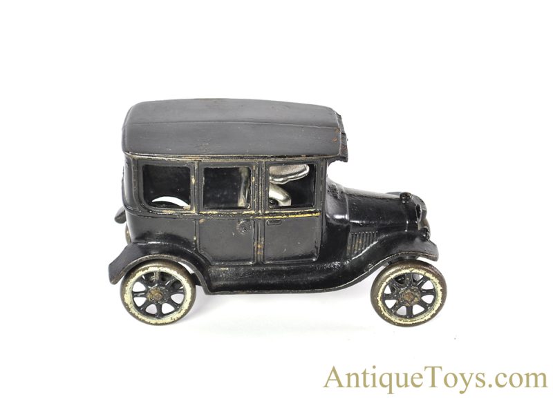 Arcade ca. 1920s Cast Iron Ford Model T "Fordor Sedan" <FONT COLOR="ff000 ">*SOLD*</font> - Image 4