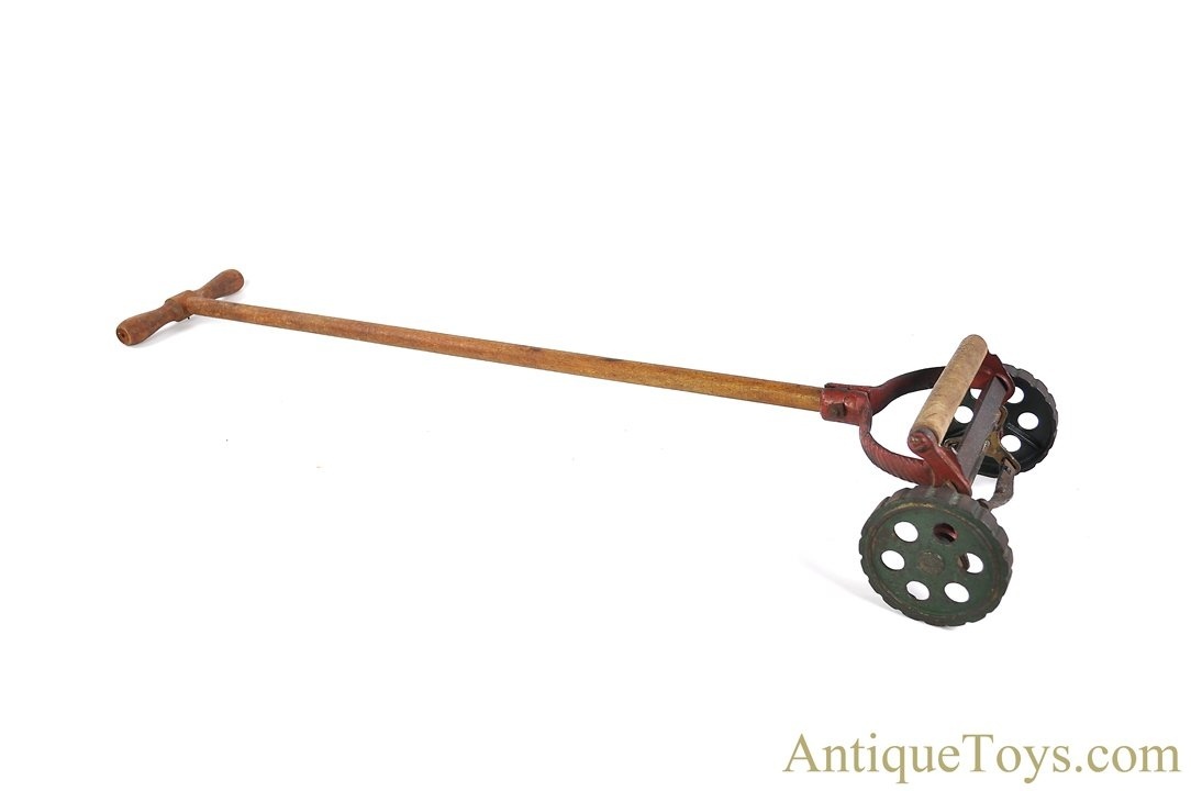 Arcade ca. 1930s Cast Iron No. 564 Lawn Mower Push Mower 28 *SOLD* -   - Antique Toys for Sale
