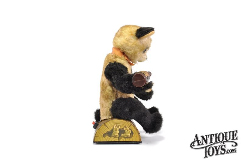 ALPS Tin Lithographed Battery Operated "Picnic Bear" with Box <FONT COLOR="ff000 ">*SOLD*</font> - Image 4